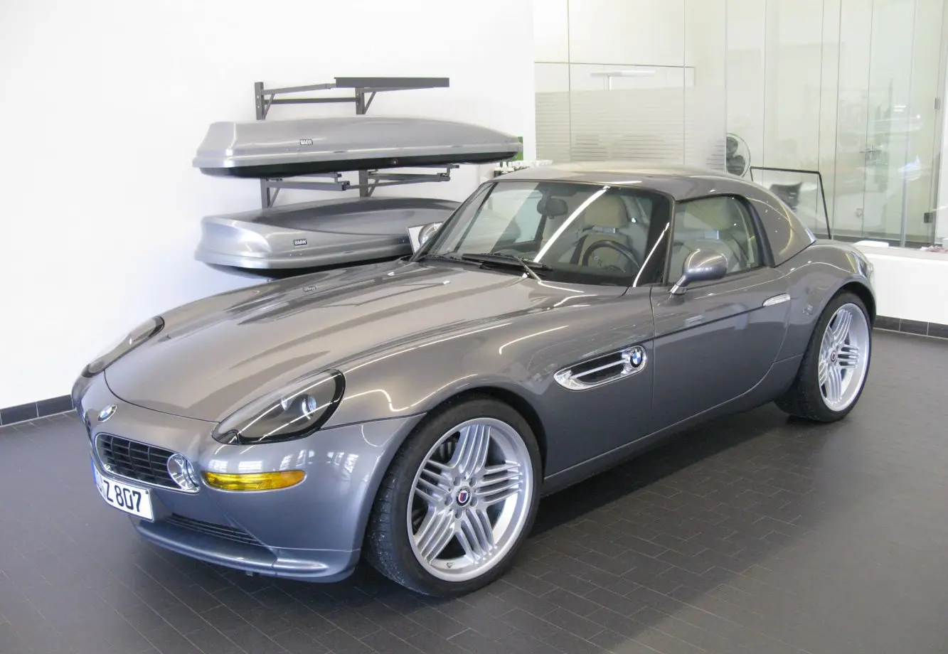 4.8 i V8 32V (381 bg)