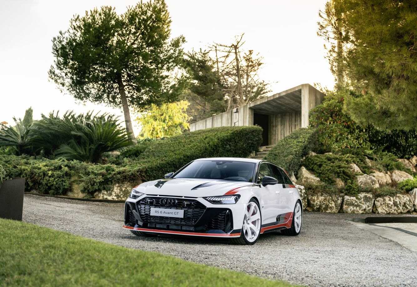 GT 4.0 TFSI V8 (630 bg) Mild Hybrid quattro tiptronic