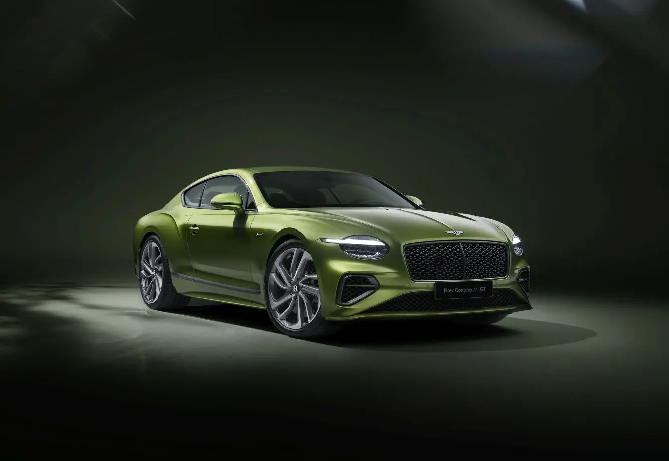 Speed 4.0 V8 (782 bg) Plug-in Hybrid AWD DCT