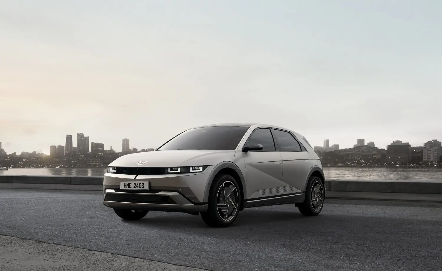 Standard Range 63 kWh (170 bg) Electric