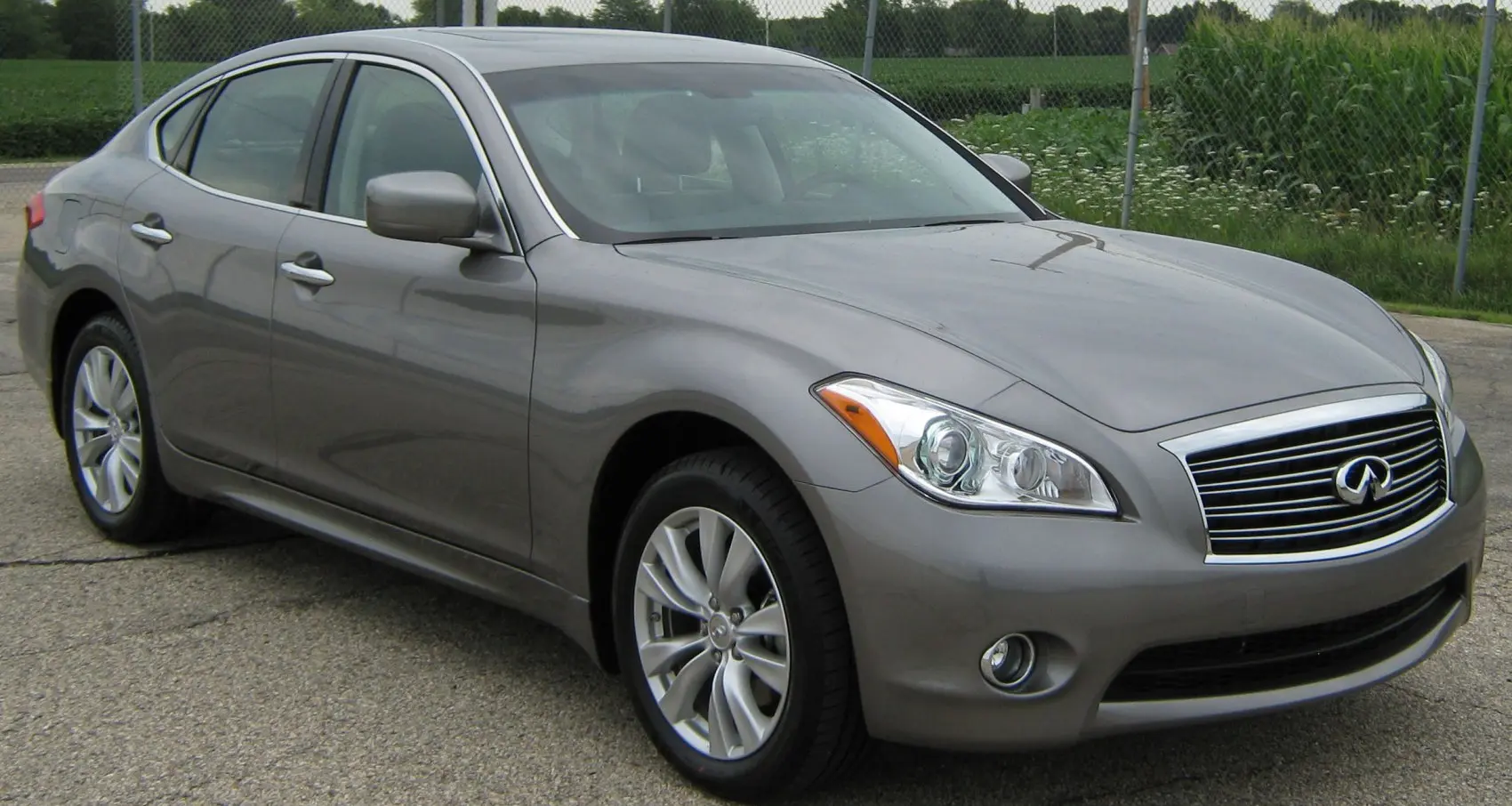 M35h V6 (360 bg) Hybrid Automatic