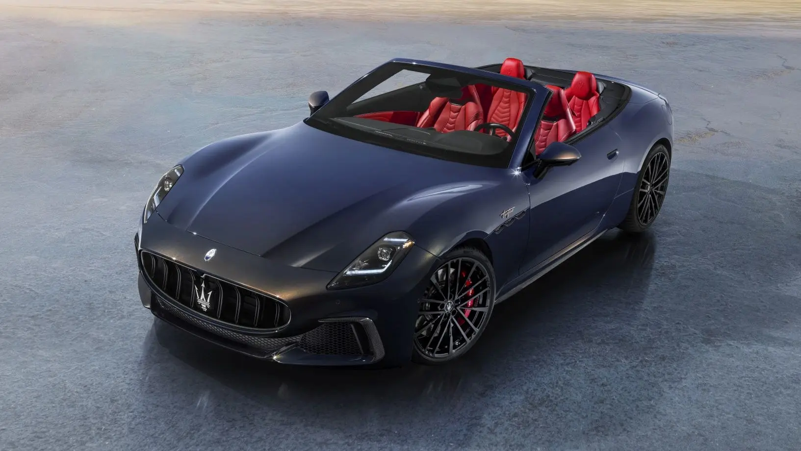 Trofeo 3.0 V6 (542 bg) AWD Automatic