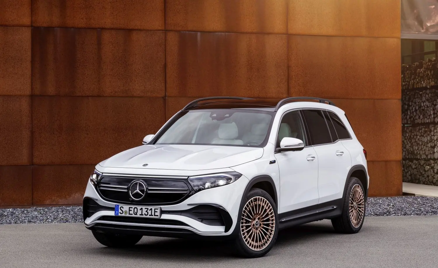 Mercedes-Benz EQB (X243)