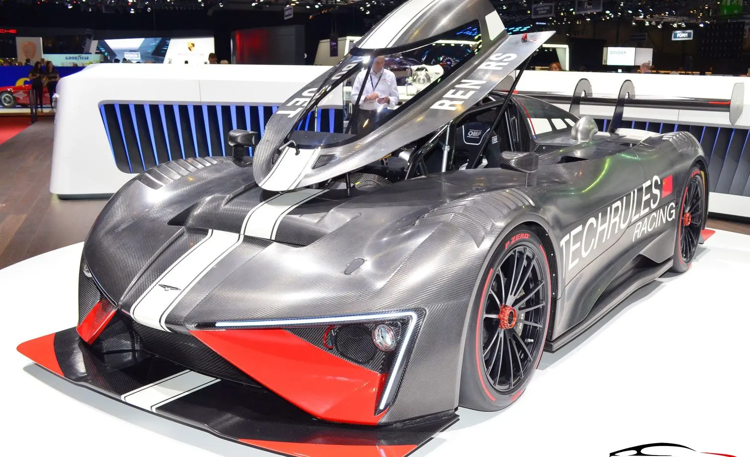 RS 28.4 kWh (1305 bg) AWD Automatic