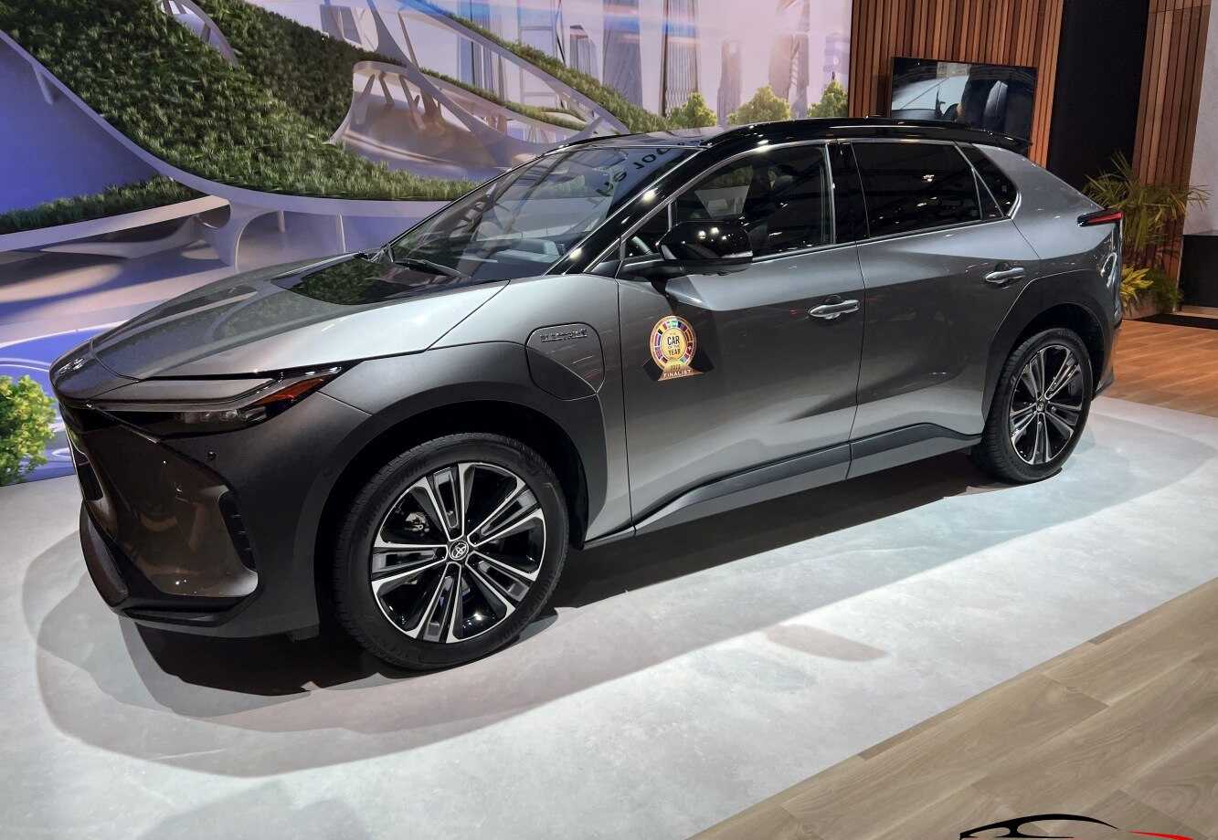71.4 kWh (218 bg) BEV 4WD