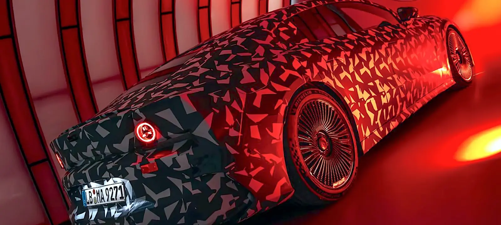 1000 Beygirlik Elektrikli AMG Geliyor: İşte Porsche Taycan Rakibi!
