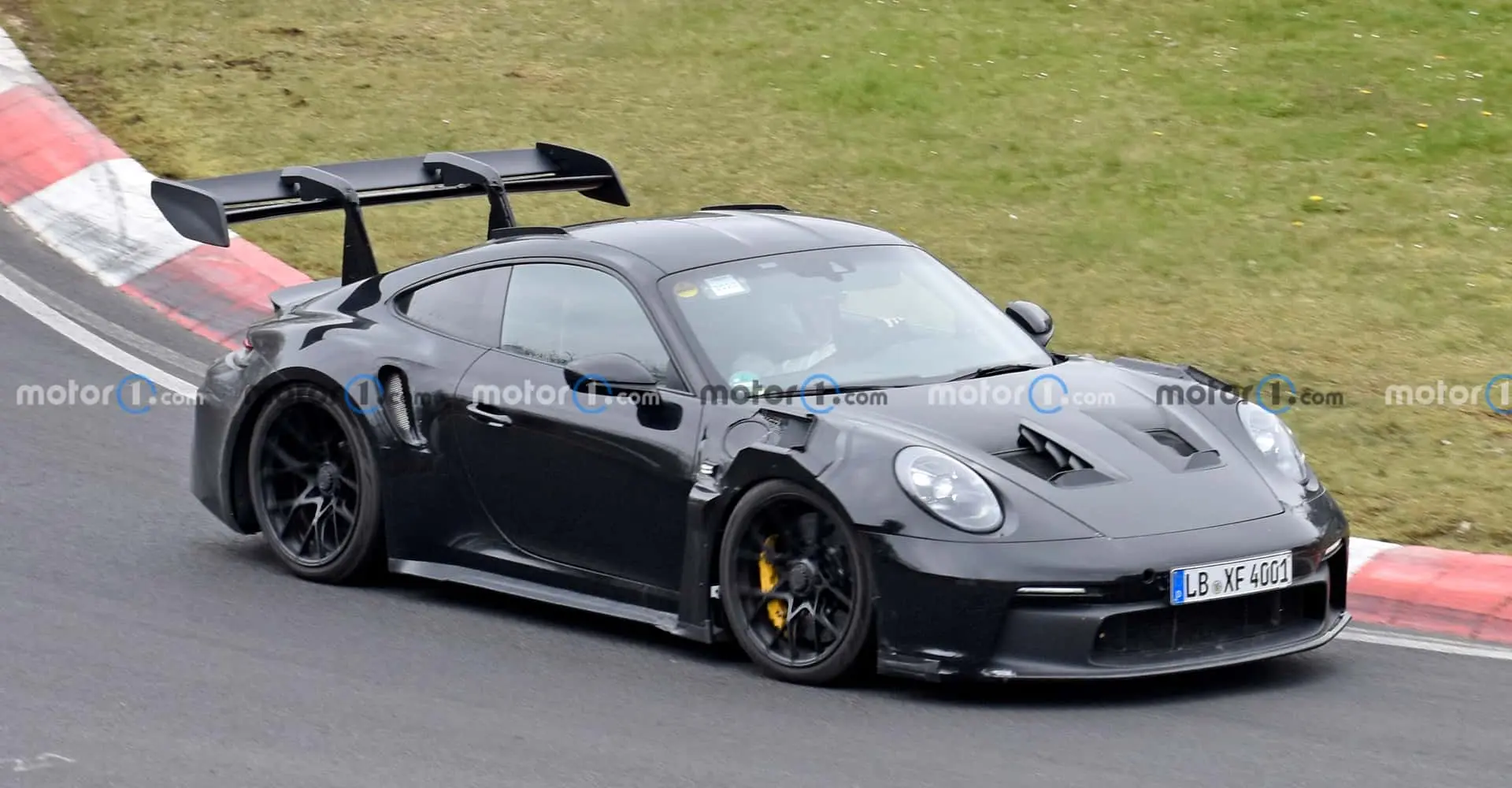 Efsane Geri Dönüyor: Yeni Porsche 911 GT2 RS Hibrit Güçle Mi Geliyor?