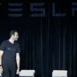 Tesla’nın Eski Yapay Zeka Direktörü Uyardı: Otonom Sürüş Henüz ‘Çözülmedi’!