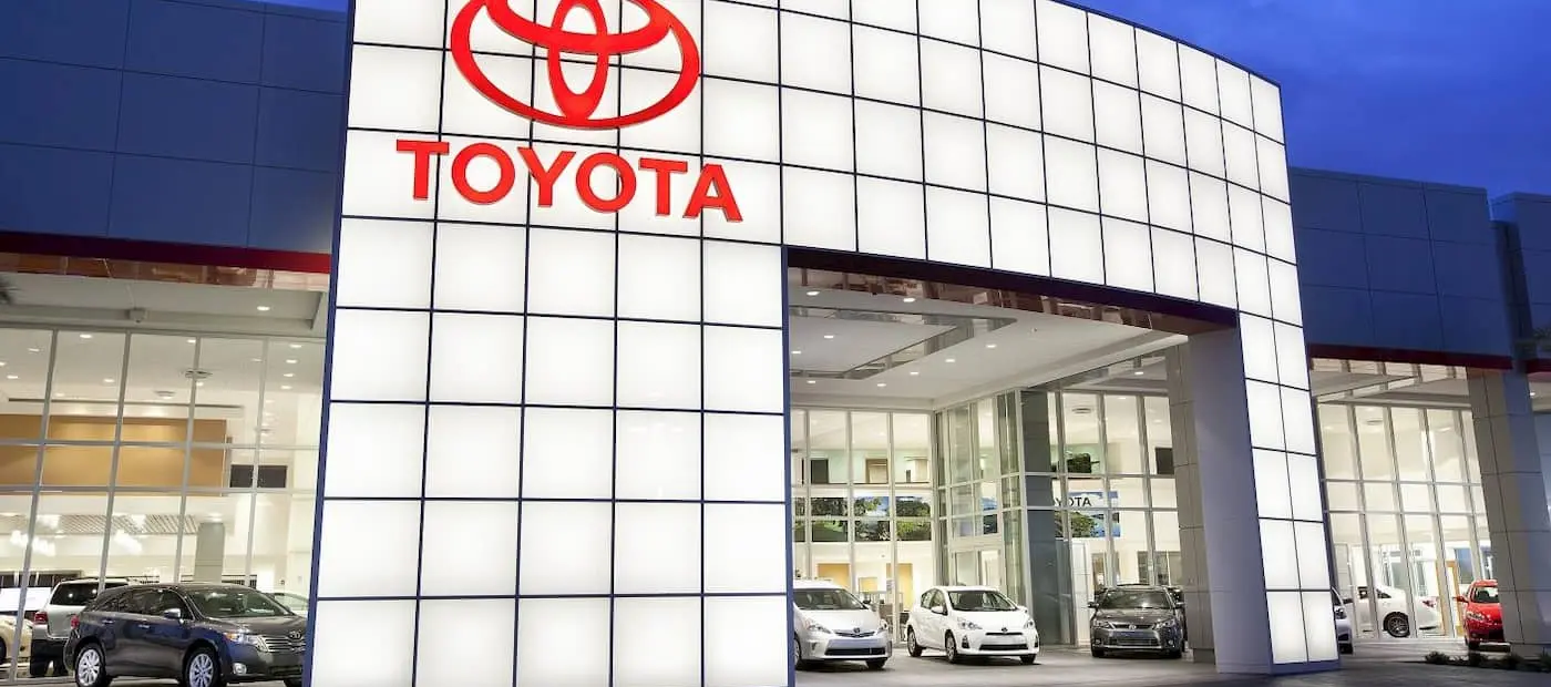 Toyota’nın Elektrikli Araç Hamleleri Tartışma Yarattı: ABD’den Bayi Cephesinden Eleştiriler Yükseliyor