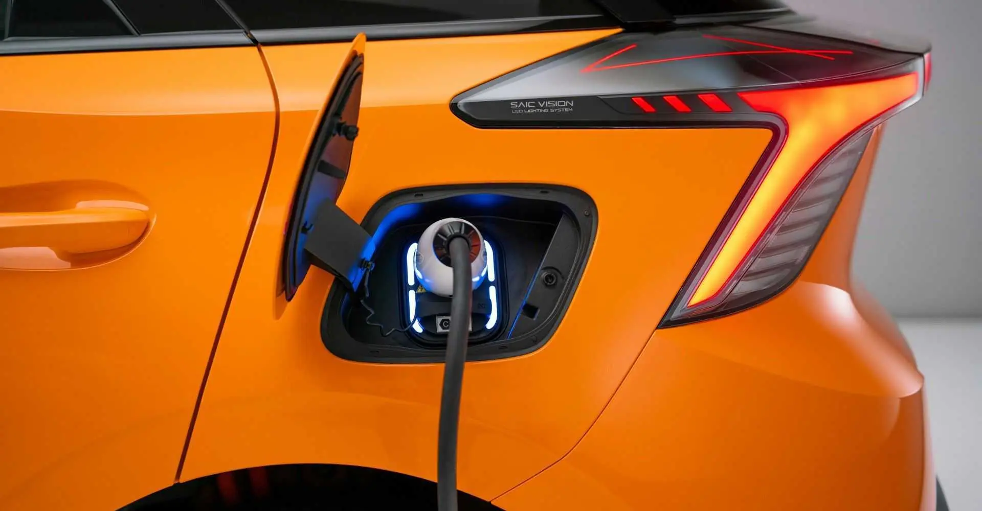 AB’den Filo Kiralama Şirketlerine Şok Teklif: 2030’dan Sonra Sadece Elektrikli Araç Zorunluluğu Tartışılıyor!