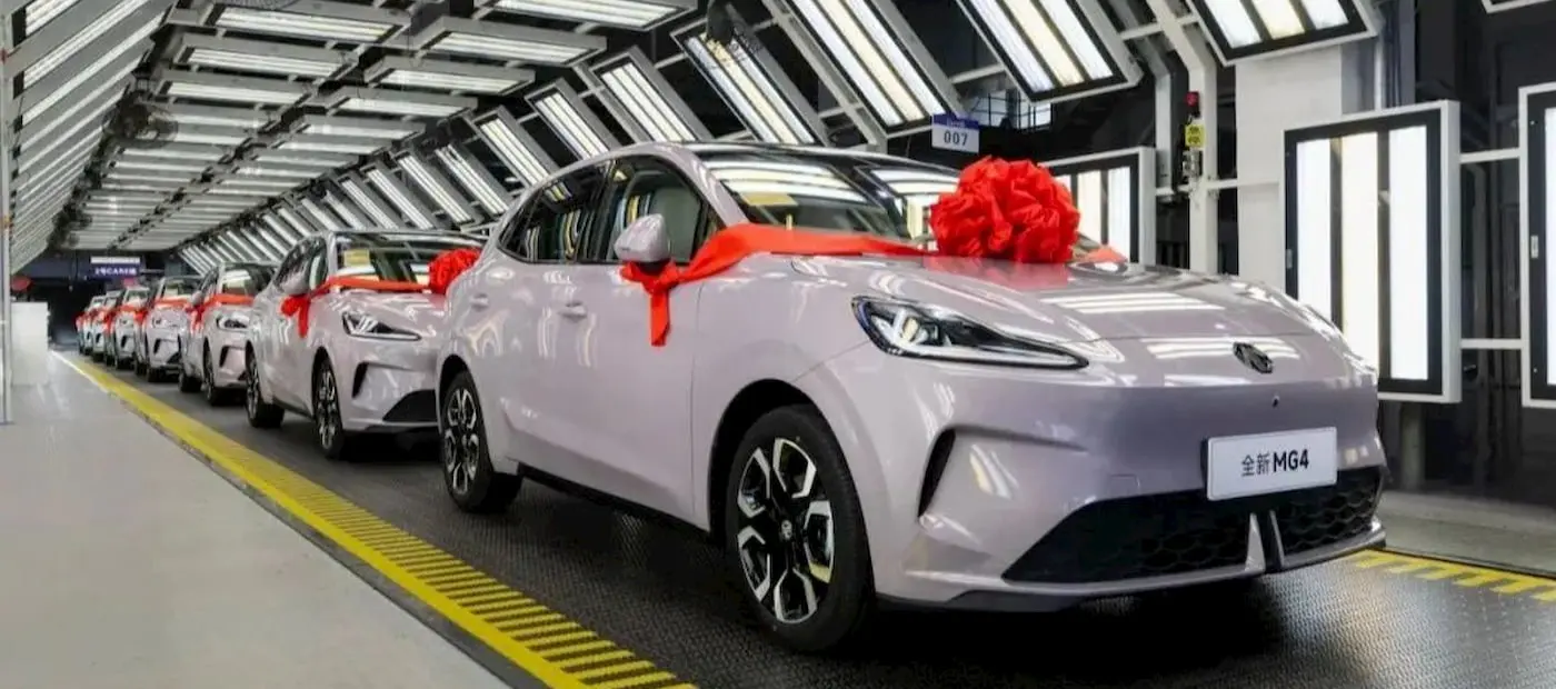 Devrim Yaratan Fiyat: 11.000 Dolar Bandında Yarı Katı Halde Bataryalı Çinli Elektrikli Otomobil Geliyor!