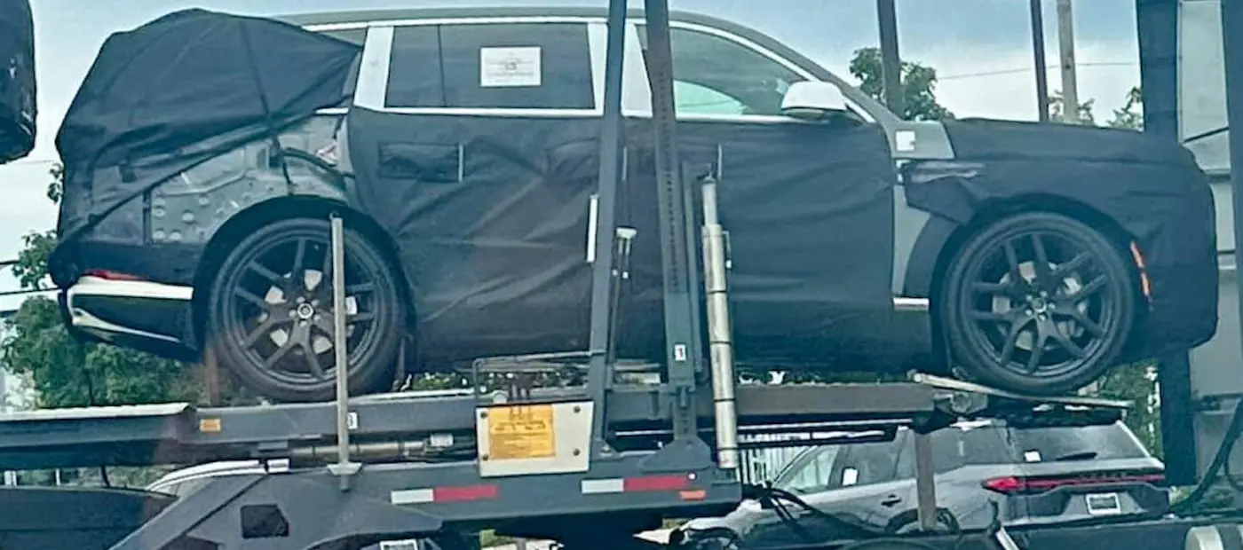 Genesis GV90 Kapılarda Devrim Yaratıyor: Klasik Tasarım Elektrikli SUV’da Hayat Buluyor!