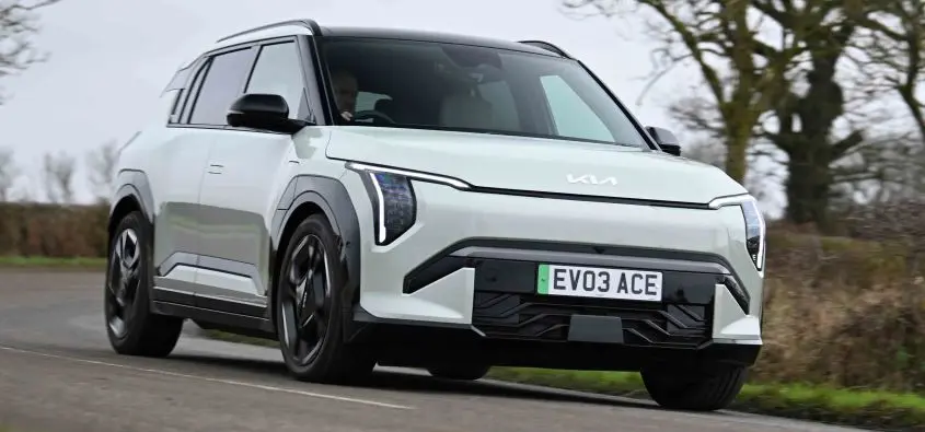 Kia’dan Sıfır Kilometre Elektrikli Araçlara Dev İndirim: EV3 ve EV4 Modelleri Fırsat Paketiyle Geliyor!