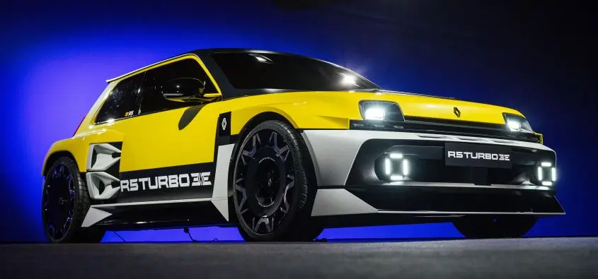 Renault 5 Turbo 3E Nürburgring’de Rekor Peşinde: Elektrikli Super Hatch Pistleri Sallayacak!