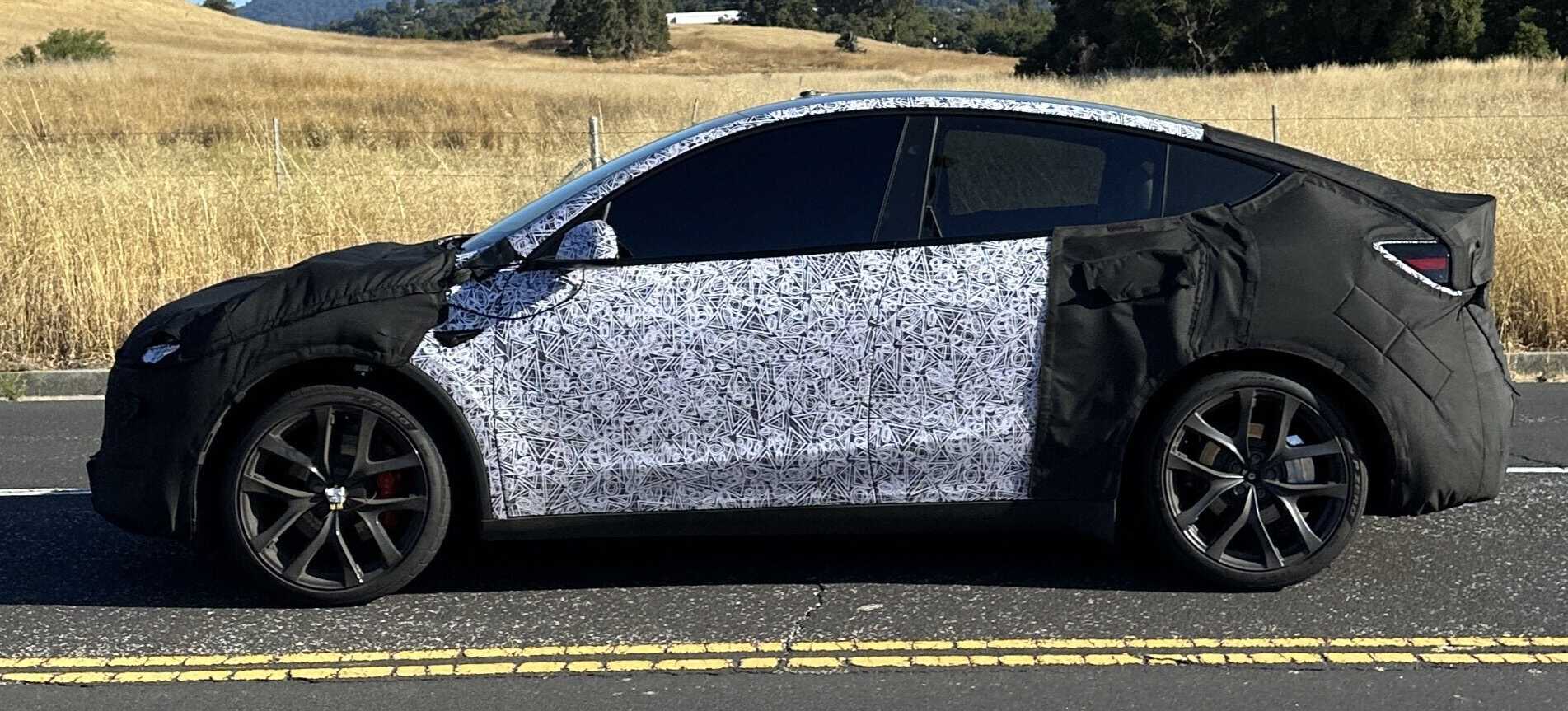 Tesla’nın Yenilenen Model Y Performans Versiyonu Türkiye Yollarına Çıkmaya Hazırlanıyor: İşte Detaylar!