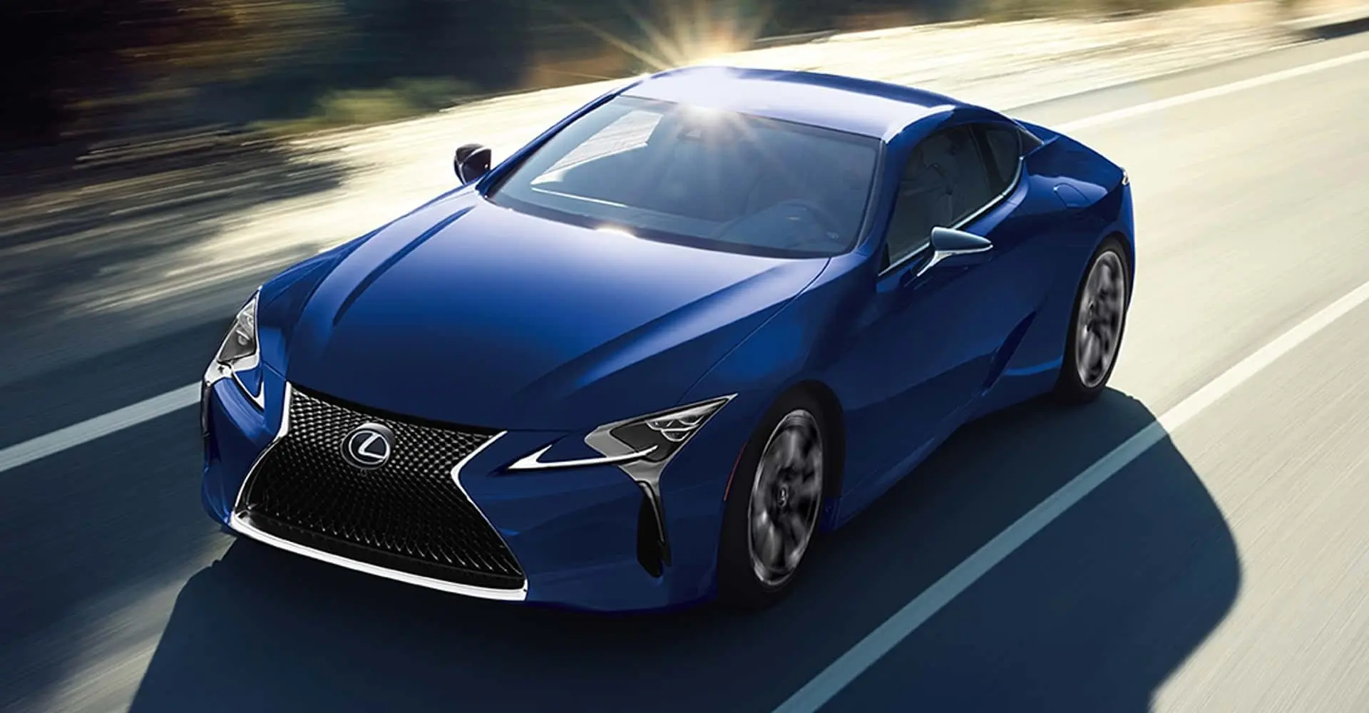 Lexus LC’nin Hibrit Günleri Sona Erdi: V8 Motor Devri Başladı!