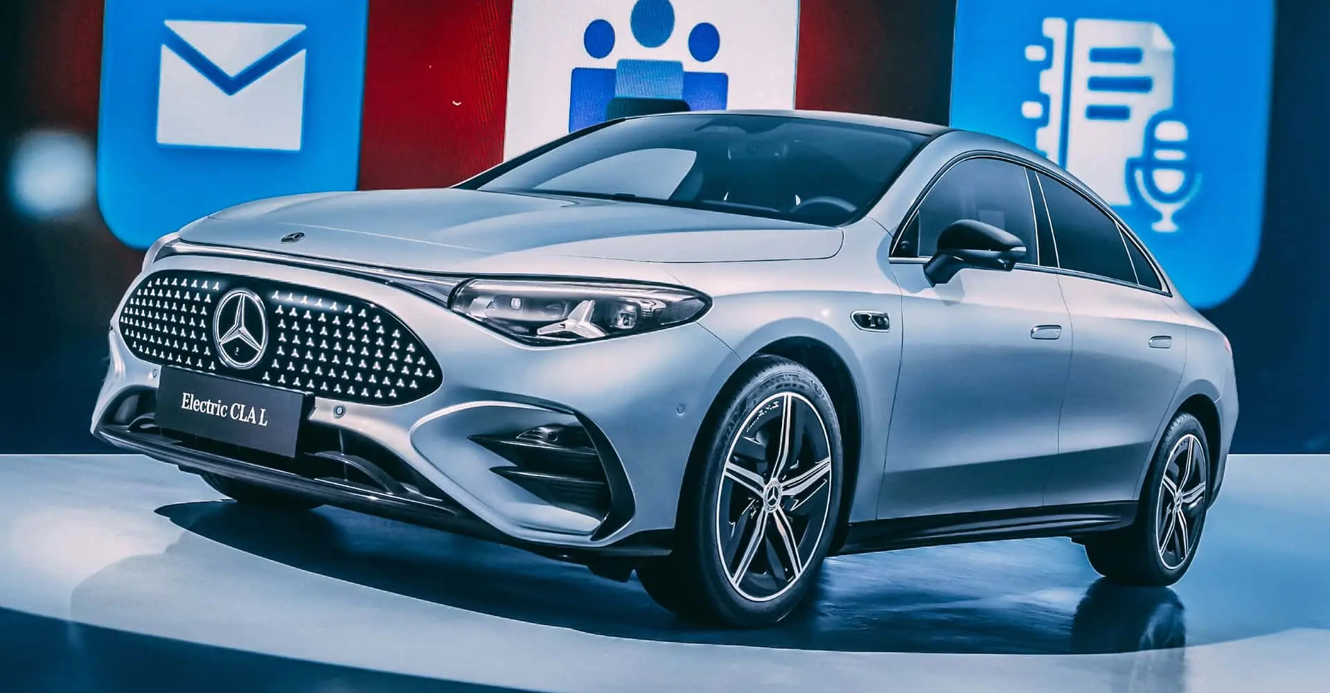 Mercedes’ten Sürpriz: Artık Arabada Microsoft Teams Kullanabileceksiniz!