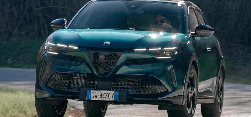 Cazip Fırsat: Alfa Romeo Junior Hibrit, Ayda Sadece XXX TL’ye Sizinle!