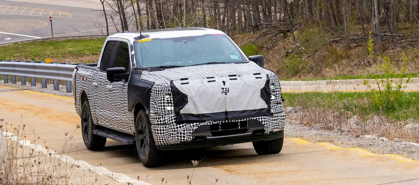 30 Bin Dolarlık Ford Elektrikli Pikap Geliyor: Popüler SUV Modelleri Veda Ediyor!