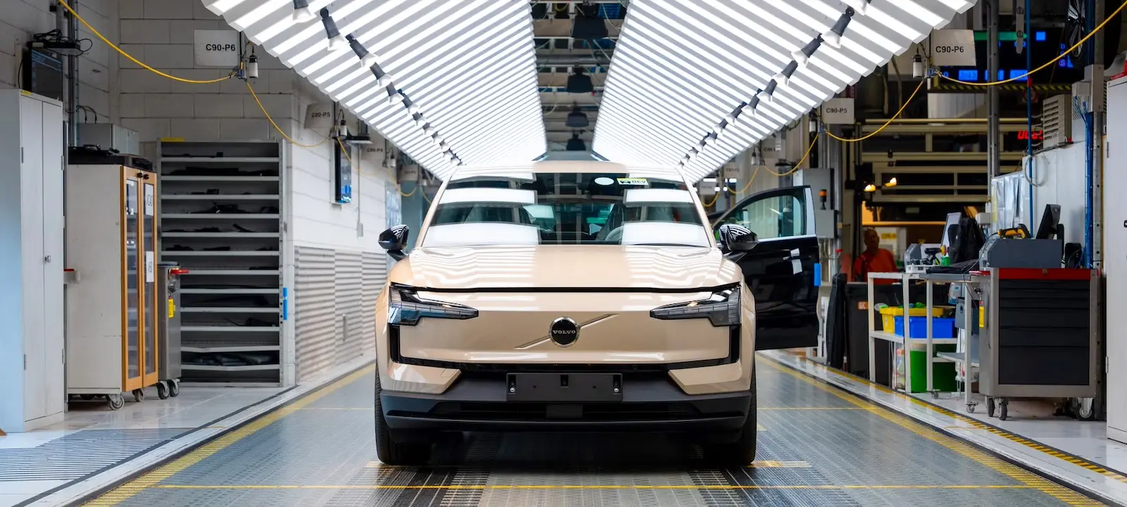 Volvo EX30’da Geri Vites! Çin Üretimi Yerine Belçika Fabrikası Tercih Edildi