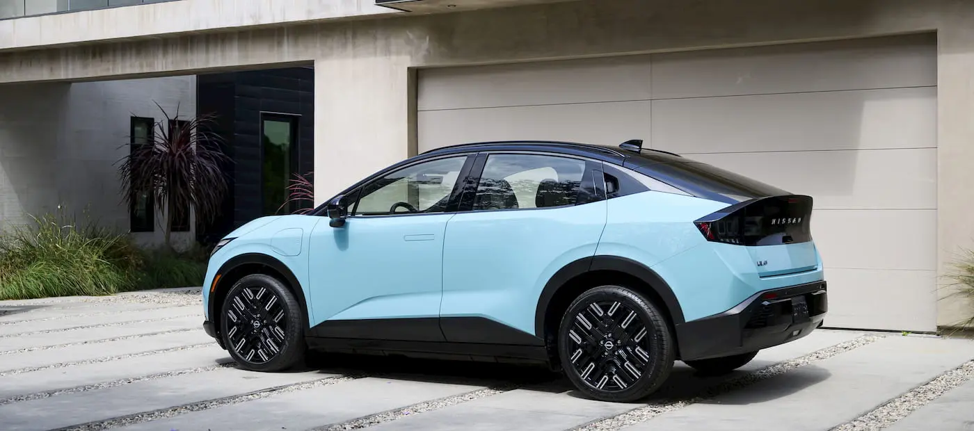 Nissan LEAF Yenileniyor: Elektrikli Araç Sahiplerine Tek Durak Çözüm!