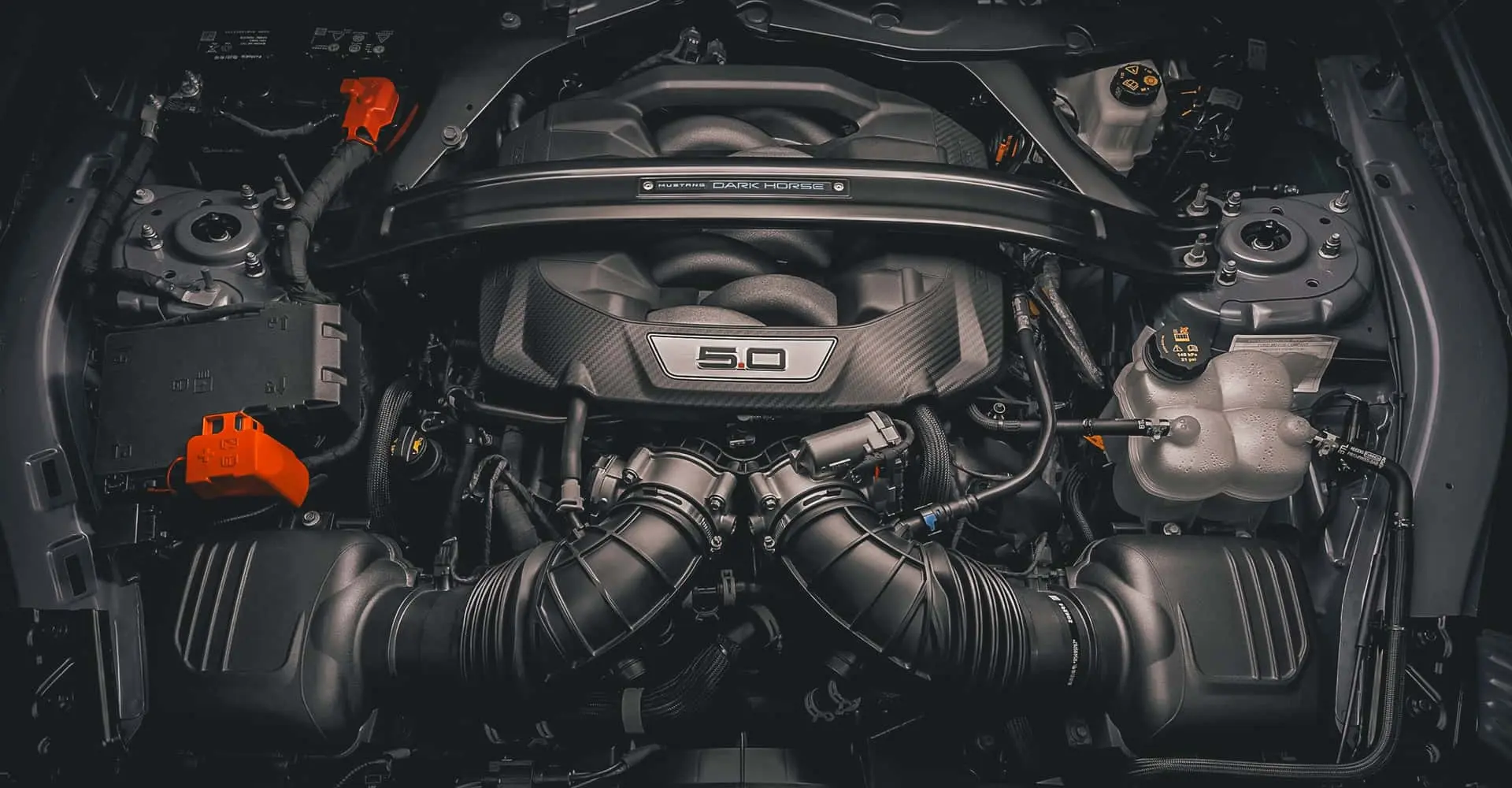 Ford Mustang Devrimi Ertelendi: Benzinli Devam Edecek!