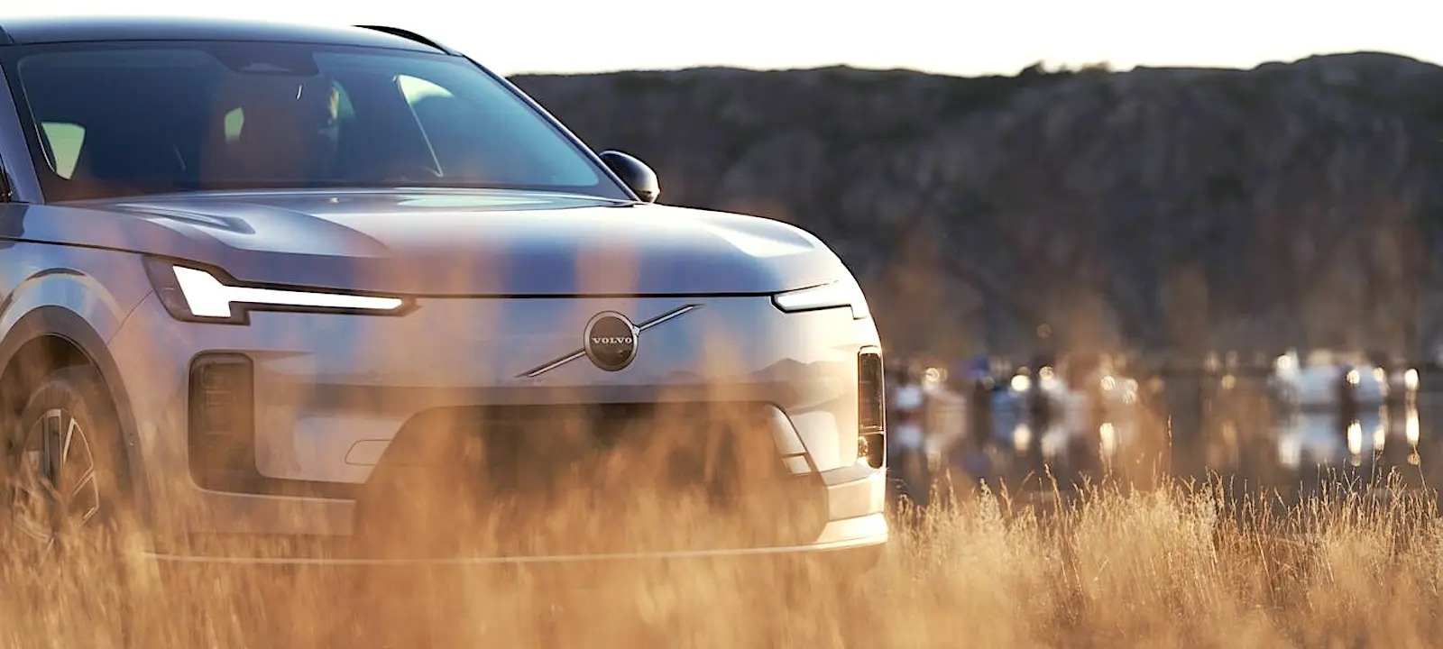 Volvo XC70 Geri Döndü: 200 km Elektrik Menziliyle Yeniden Sahneye Çıkıyor!