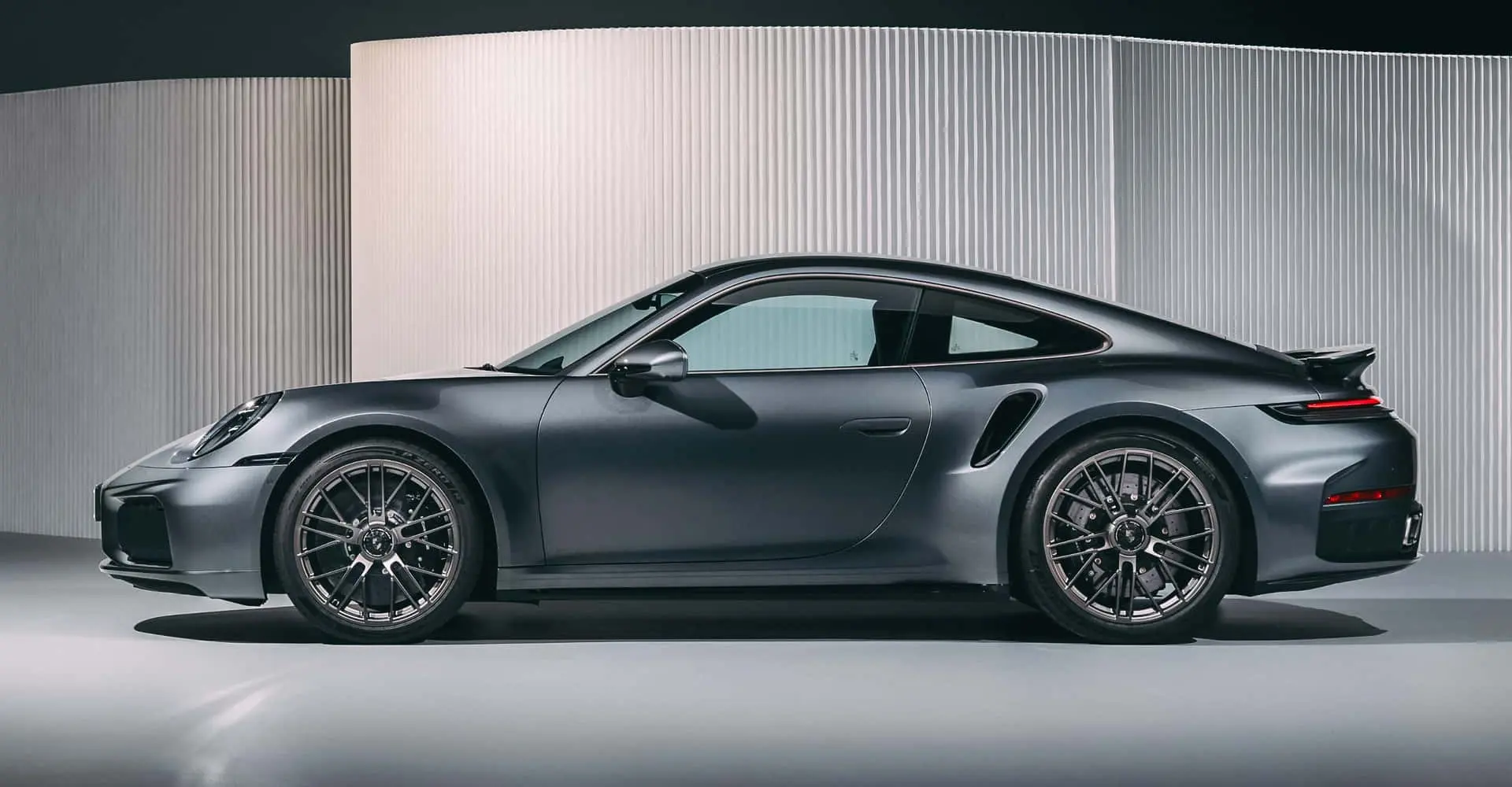 Porsche’den Rekor Kıracak Güç: Yeni 911 Turbo S Hybrİd Devrimiyle Karşımızda!
