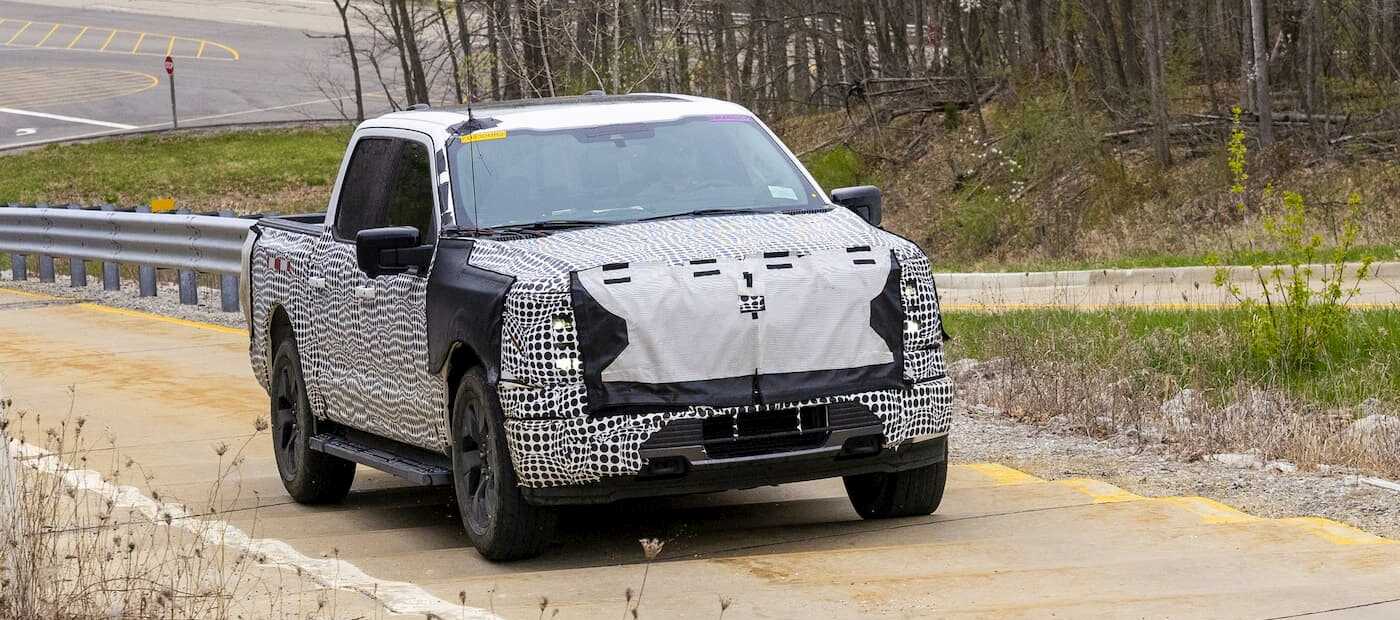 Ford’dan Dikkat Çeken Hamle: Tüm Instagram Hesabı Sildi! Yeni Bir Devrim mi Geliyor?