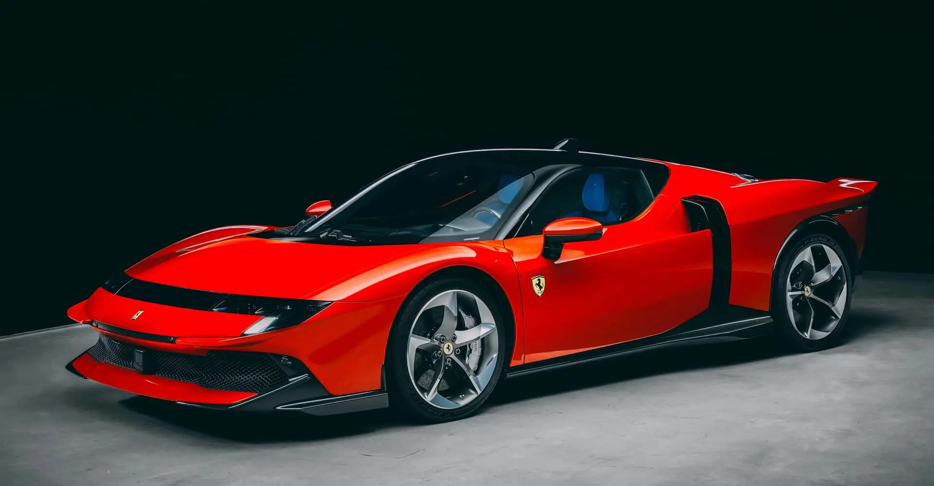 Efsane Geri Döndü! Ferrari Testarossa’nın Yeni Nesli Tanıtıldı: 1000 HP’yi Aşan Hibrit Güç!