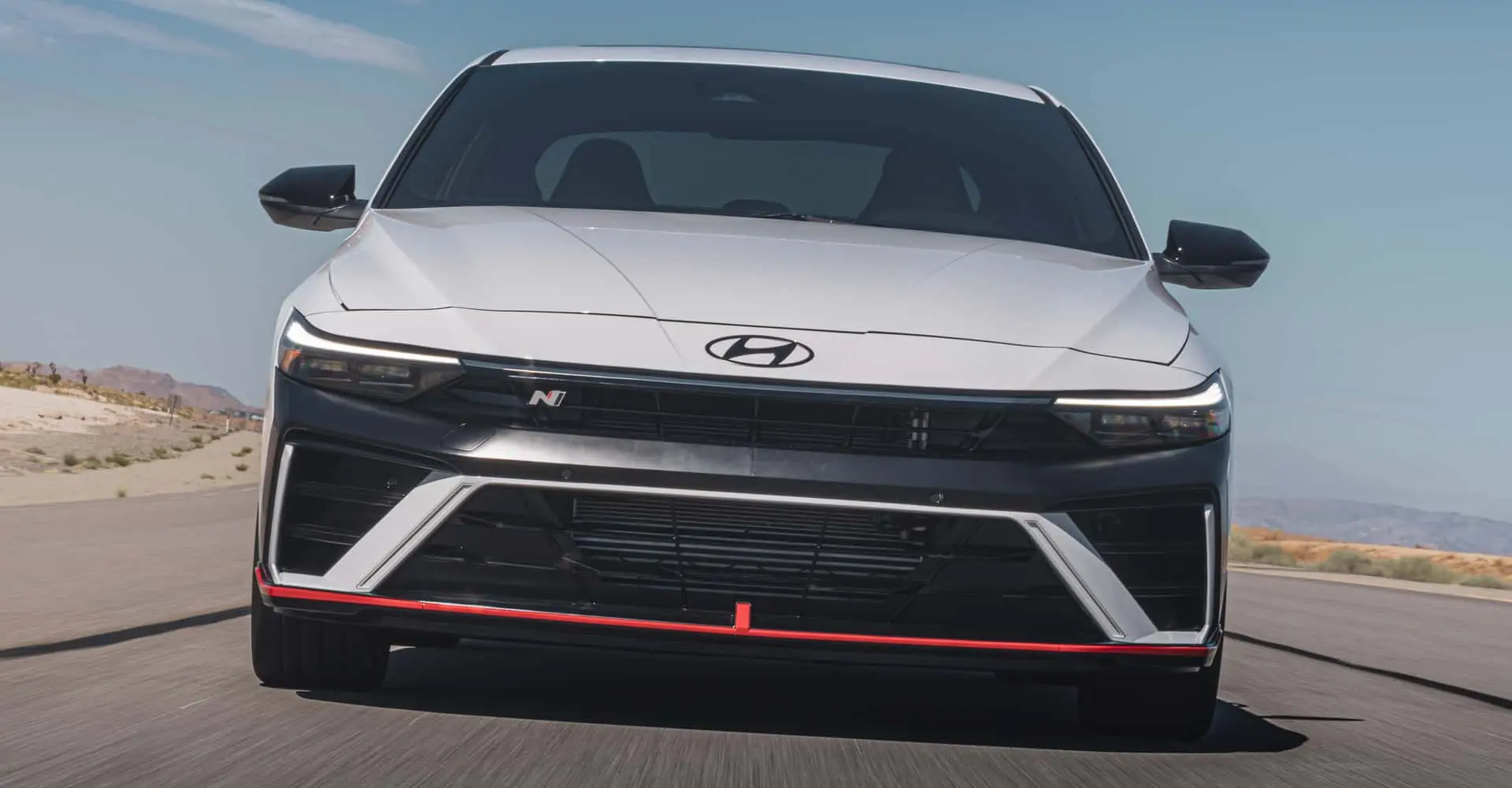 Gelecek Nesil Hyundai Elantra N Safkan Benzinli Kalıyor: Heyecan Dorukta!
