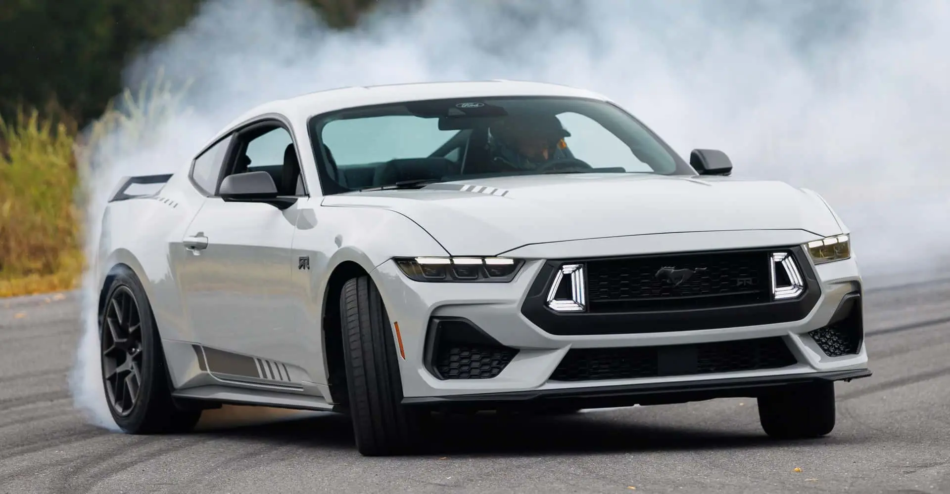 Ford Mustang’ın Yeni Drift Paketiyle Tanışın: Performans Tutkunlarına Özel Güncelleme!