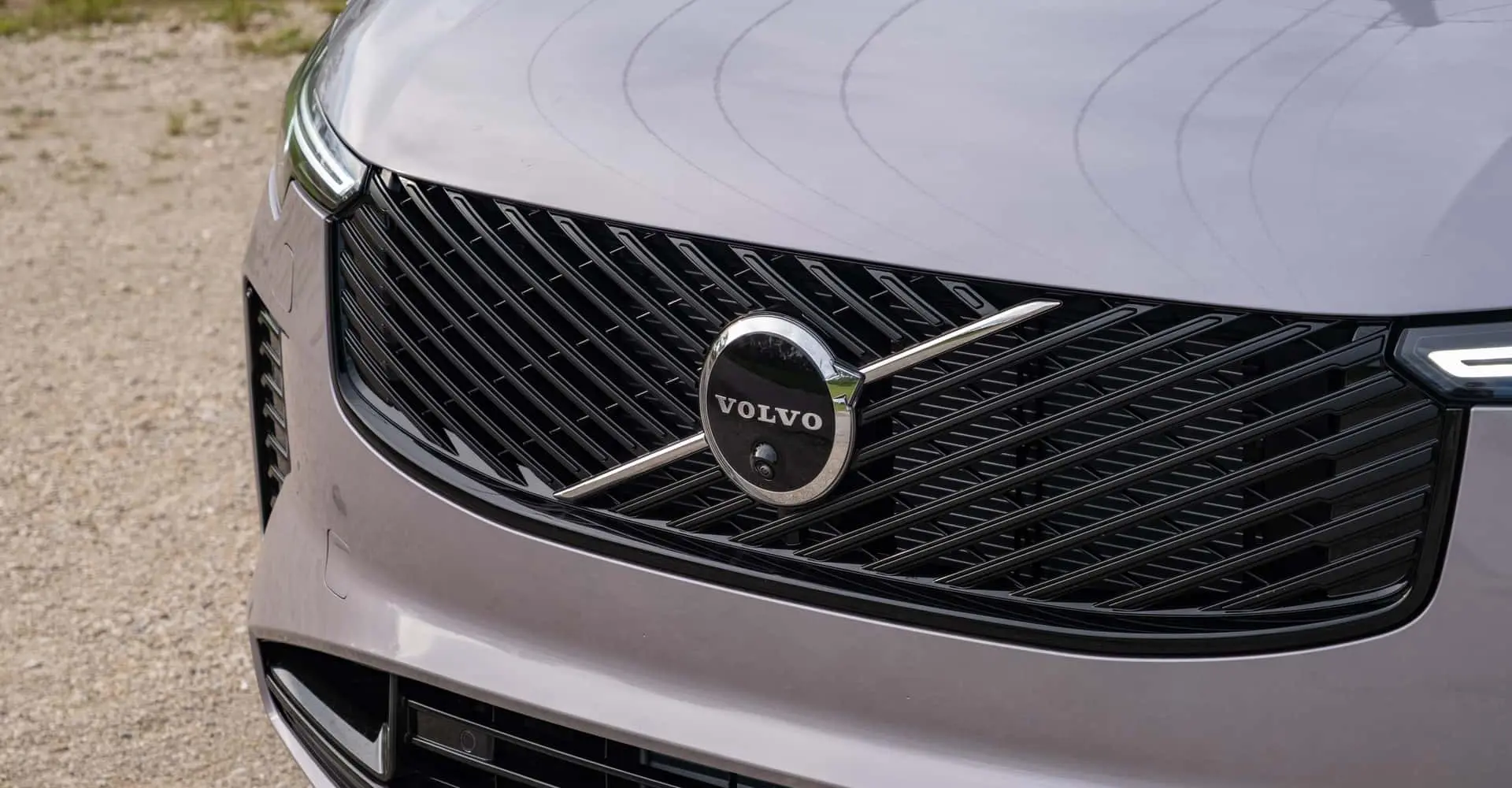 Volvo’dan Şaşırtan Geri Adım: Benzinli Motorlar Beklenenden Uzun Süre Devrede Kalacak!