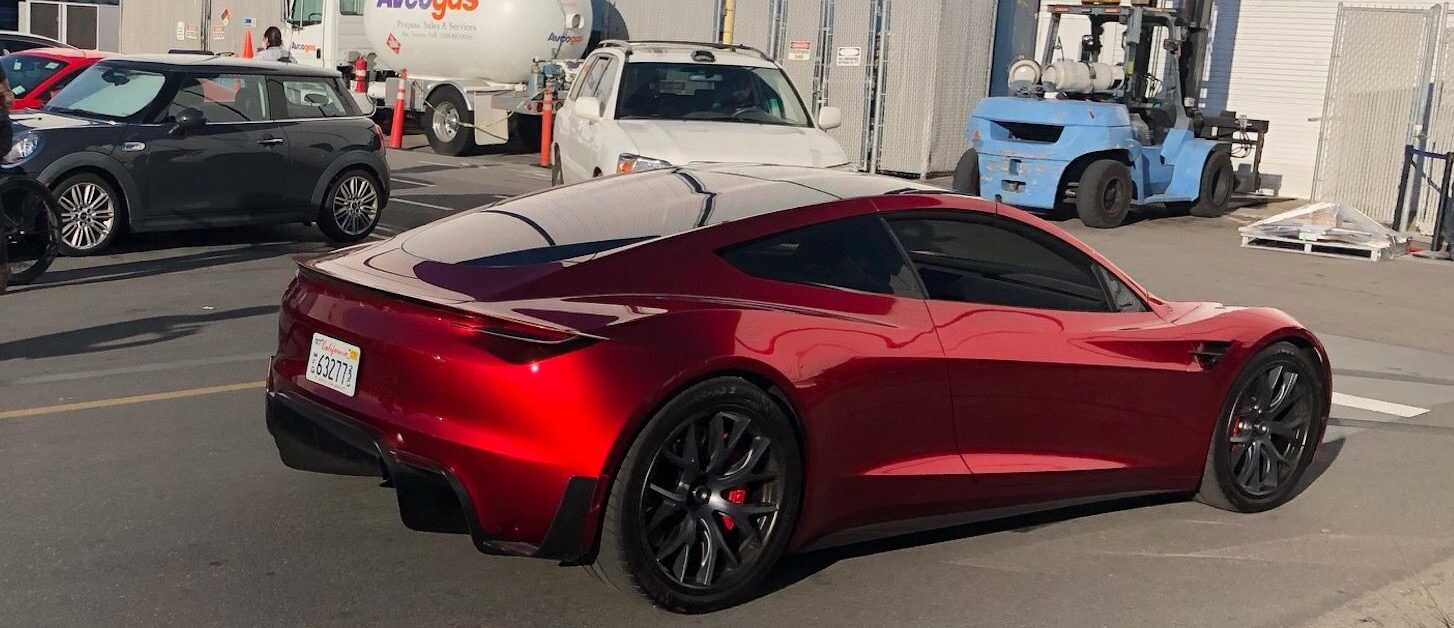 Tesla Roadster: 10 Yıllık Bekleyiş ve Yeni Üretim Mühendisi İlanı İle Umutlar Yeniden Yeşerdi mi?
