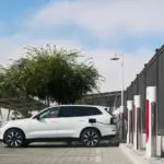 Türkiye’de Şarj Ağı Büyüyor: Tesla Öncü, Rakipler Yaklaşıyor!