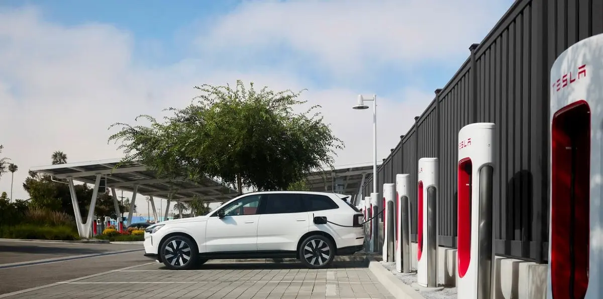 Türkiye’de Şarj Ağı Büyüyor: Tesla Öncü, Rakipler Yaklaşıyor!