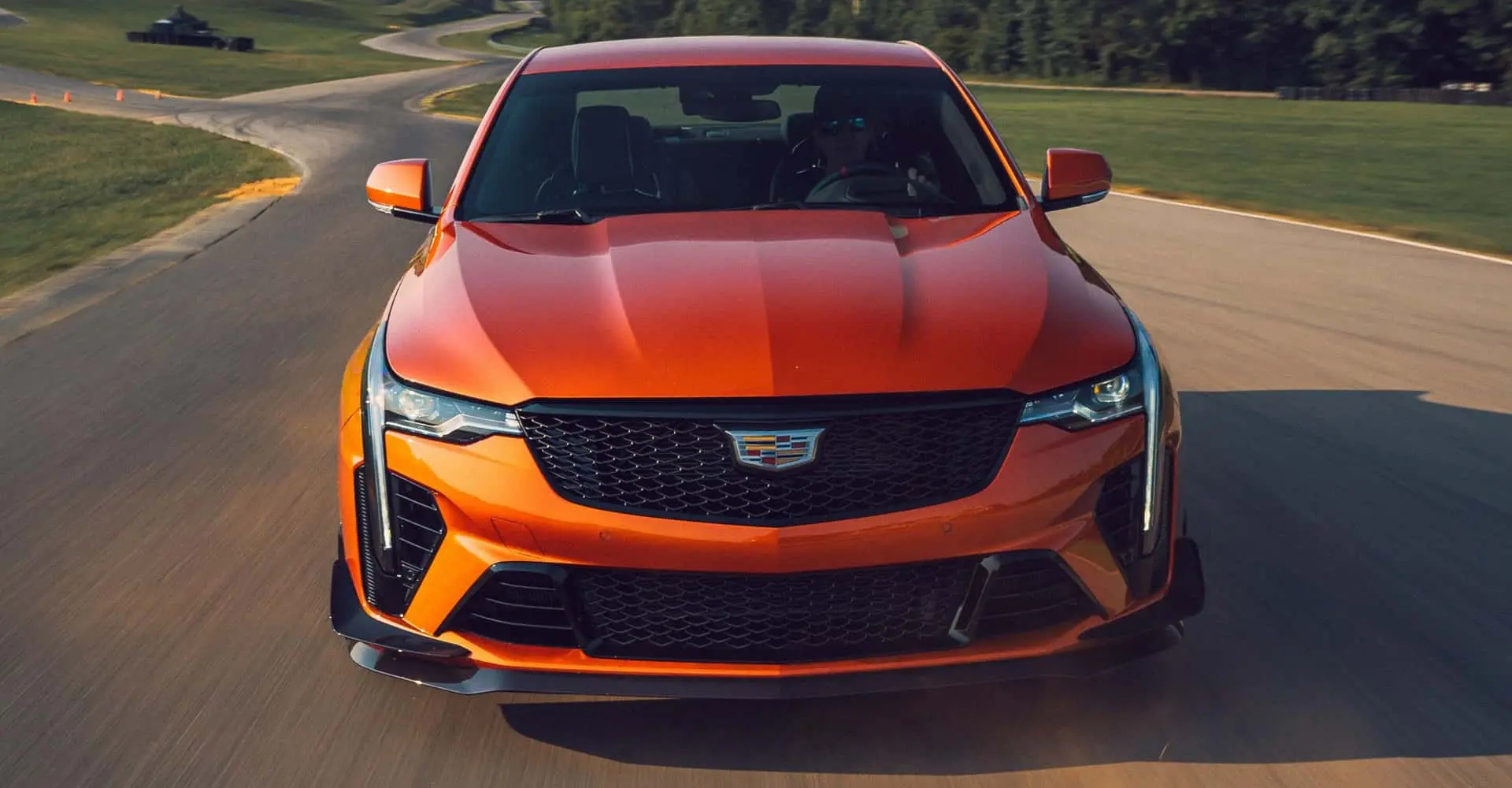 Cadillac’tan Şaşırtıcı Karar: Sedan Modellerine Veda Ediyor, Ama Bir İsim Hayatta Kalıyor!