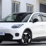 Teknoloji Devrimi! 99 Saniyede Batarya Değişimi, 500 KM Menzil ve Şaşırtıcı Fiyat: İşte Yeni Nesil Elektrikli!