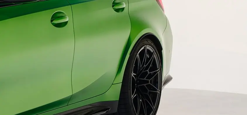 BMW M3 ve M5’in Arka Kapıları Neden Farklı Görünüyor? M Departmanı Başkanı Açıklıyor!