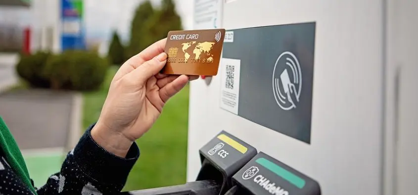 Elektrikli Araç Vergisi Tartışması: Sürücüler Şarj İstasyonlarına Yönlendirme İstiyor!