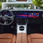 Mercedes’ten Büyüleyen İç Tasarım: GLB EV Dev Ekranlarla Geliyor!