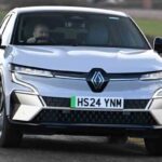 Renault Megane’a Hibrit Güç Geliyor: Elektrikli Araç Belirsizliğinde Yeni Bir Seçenek Mi?
