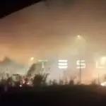 Fransa’da Şok Gelişme: Tesla Mağazasında Yangın! 24 Araç Kül Oldu