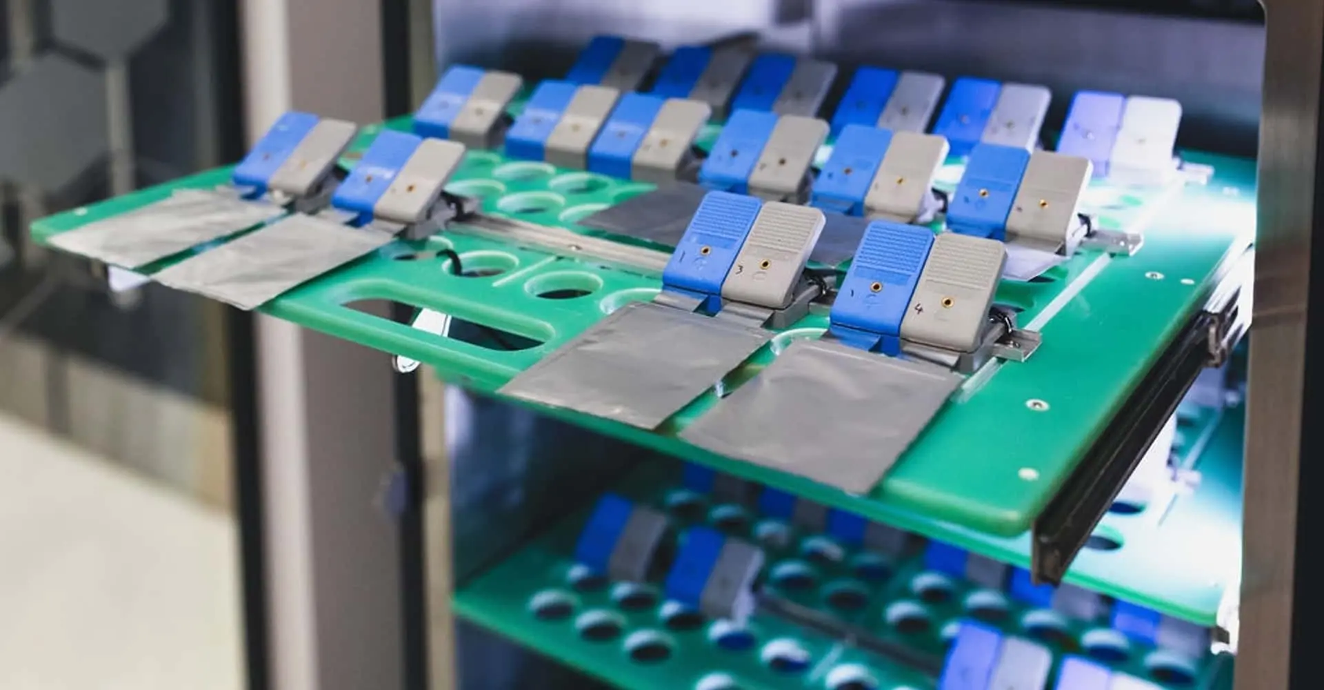 Hibrit Otomobillerin Geleceği Bu Minik Enerji Depolarında Saklı: Supercapacitor Devrimi Geliyor!