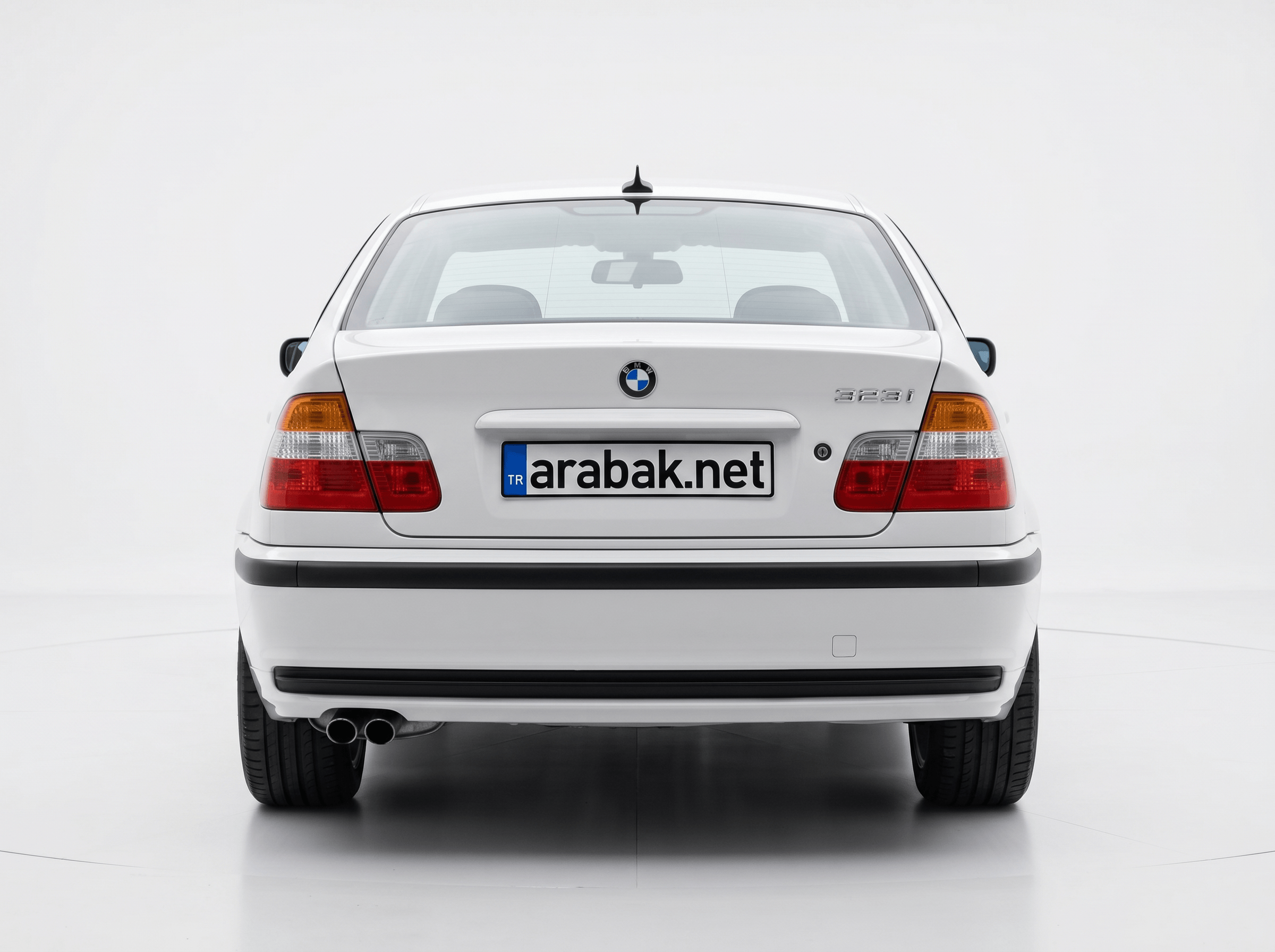 BMW 3 Serisi 328i görsel 3