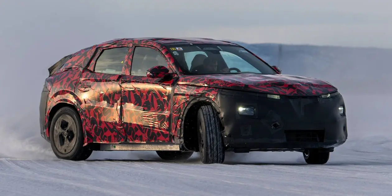Yeni Alfa Romeo Stelvio Hem Benzinli Hem Elektrikli Seçeneklerle Gelecek