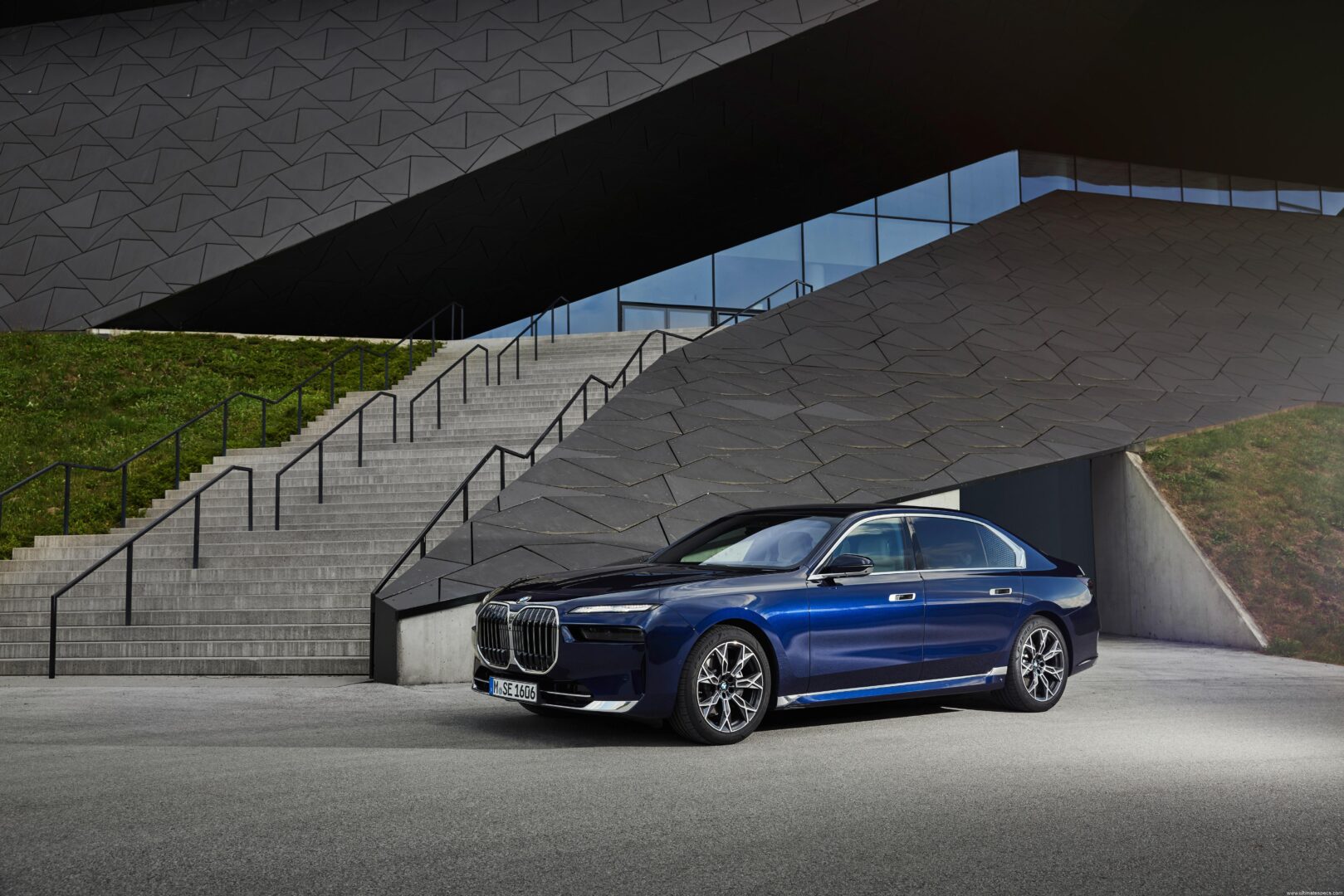 2026 BMW 7 Serisi 740d görsel 2