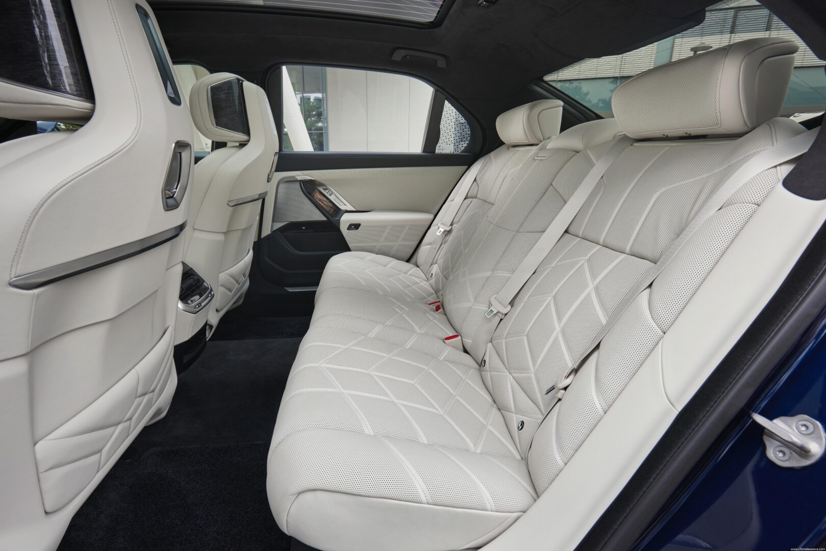 2026 BMW 7 Serisi 740d görsel 6