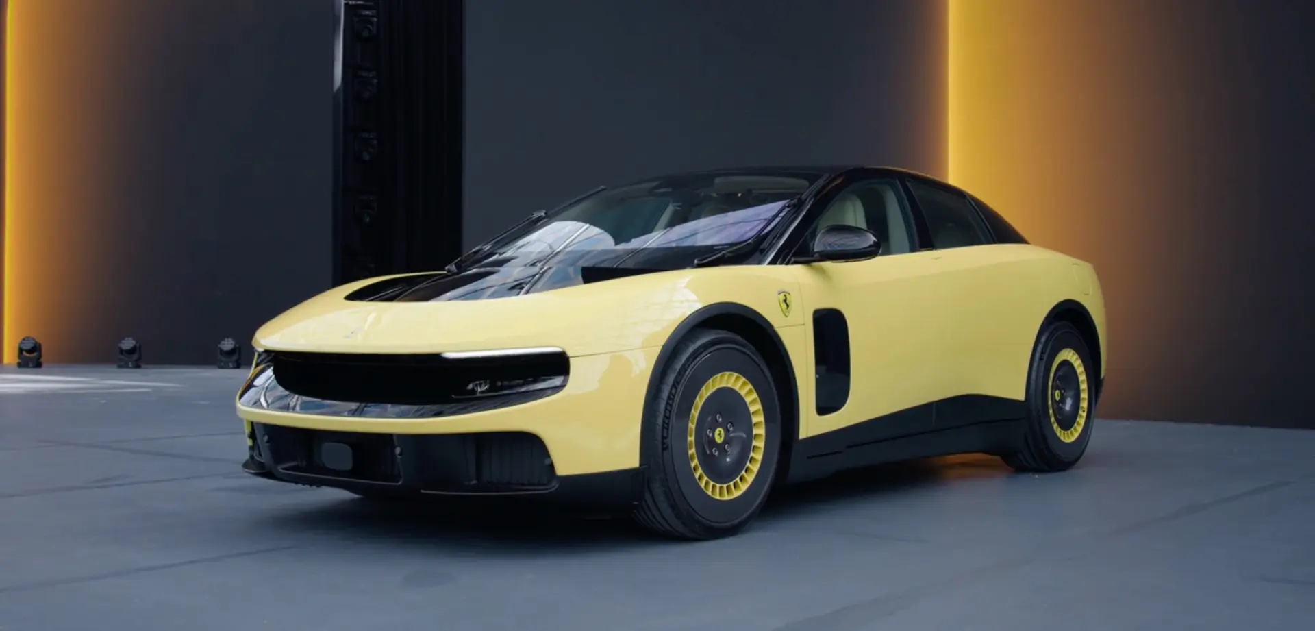 Tasarım Eleştirilerine Rağmen: İlk Ferrari Elektrikli Modeli Luce’ye Yoğun İlgi