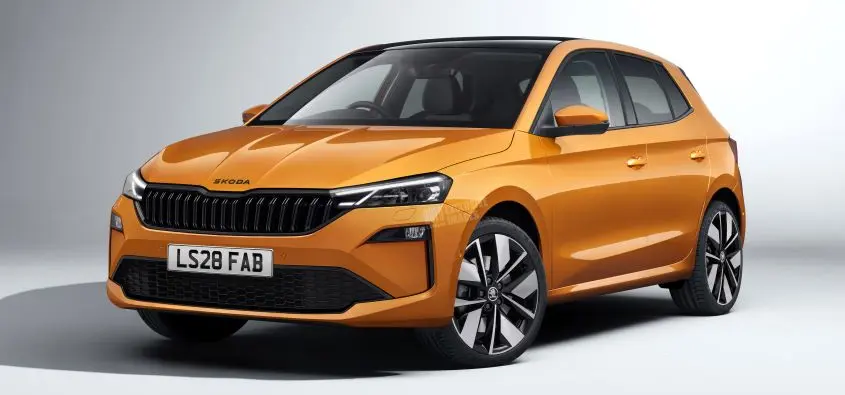 Skoda Fabia Yenileniyor: Hibrit Teknolojisi ve Modern Tasarım Yolda